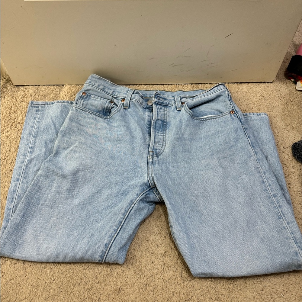 Levi 501 Straight Leg Jean